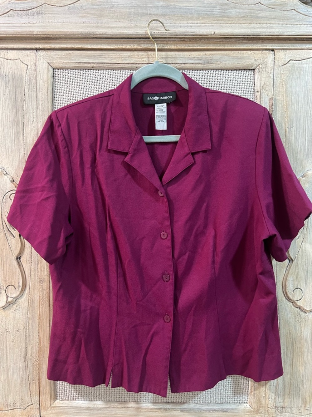Vintage Sag Harbor Women's Short Sleeve Button Front Top - Magenta